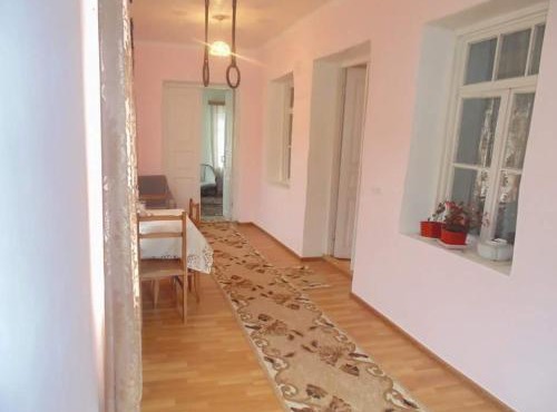 Jimsher Naveriani Guesthouse