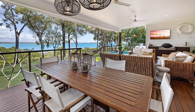 Knot Shore - Luxury Coastal Escape in Haliday Bay