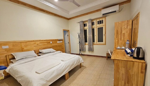 Kuri Himandhoo Inn