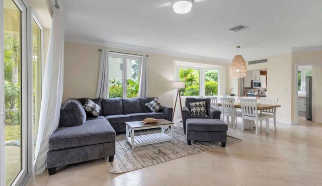Large 4BDR/Family/Pool/Location/Atlantis Unit 2 in Nassau