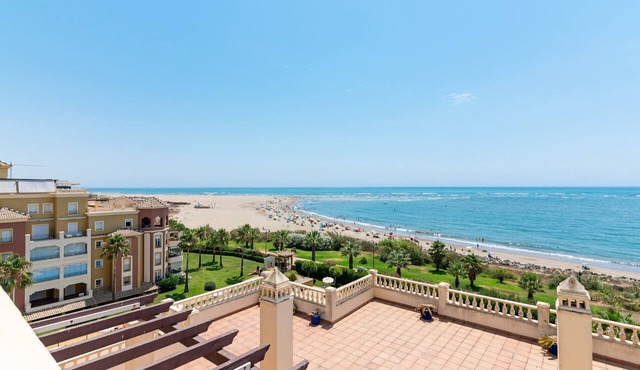 Los Cisnes Penthouse - Haraganes Beach HLHC146P86 in Isla Canela