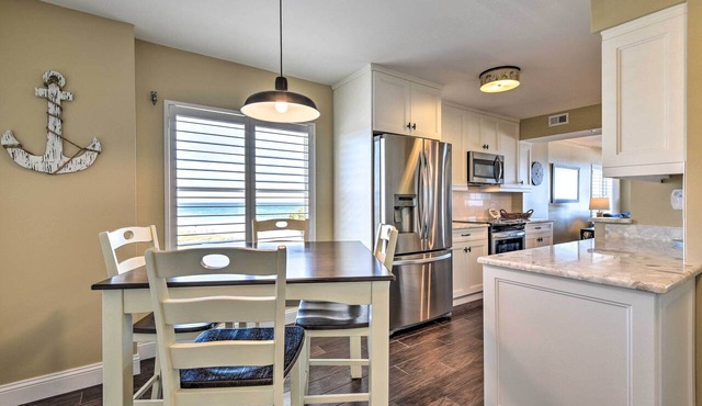 Luxe Oceanfront Condo w/Pool, Beach Access + Gear in Ormond Beach