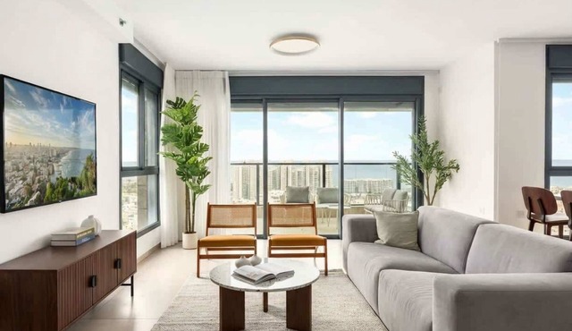 Luxury 4BR | Panoramic Sea-View Balcony | Mamad in Bat Yam