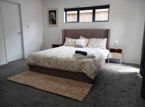 Luxury and Nature View Stay in Auckland