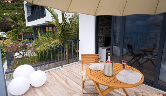 Luxury-Apartment-Ensuite with Bath-Sea view-Villa Palmeira in Arco da Calheta
