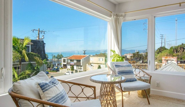 MB Gem Upper - Steps To The Beach, Ocean Breeze in Manhattan Beach