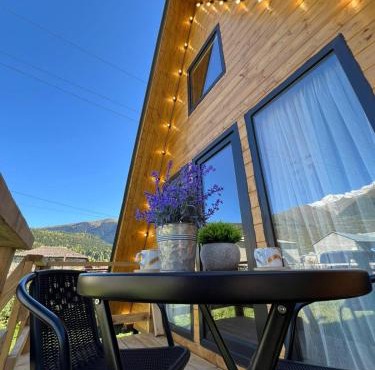 Mestia Sunrise Cottage - 1BR Cosy Stay in Svaneti