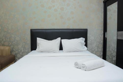 Minimalist Studio Room at Kebagusan City Apartment By Travelio in Jakarta