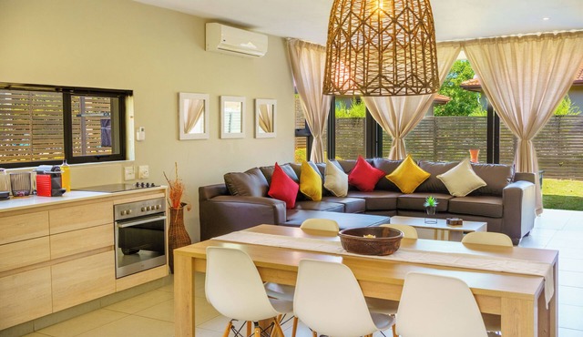 Modern 3-Bed Home with Pool Access, Ballito in Ballito