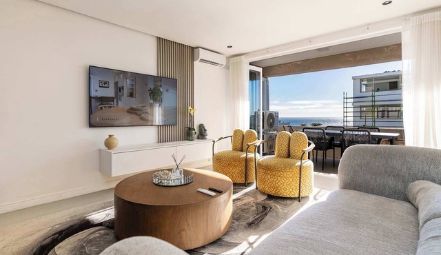 Modern Apt, Views, Perfect Location - Bantry Alanda in Cape Town