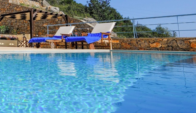 Modern hilltop villa with pool near Agios Nikolaos in Vathi