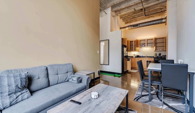 Modern West Loop Gem-City Views & Prime Location 3 in Chicago