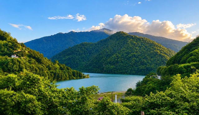 Nature, fresh air, peace, and stunning mountain and lake views near Batumi.