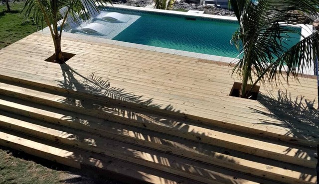 NEW POOL! Luxury waterfront! "Rainbow Charm" *GAME ROOM!* in Rainbow bay