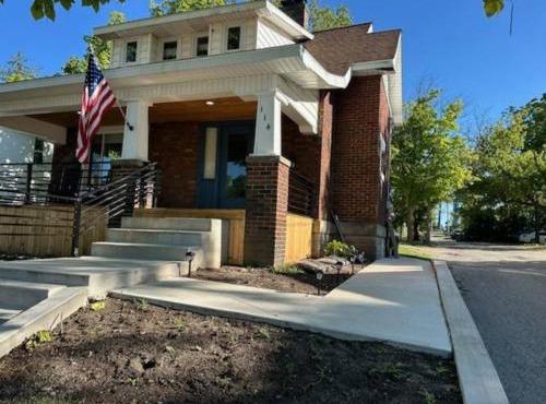 Newly Remodeled - 1 Bed 1 Bath Duplex - UNIT B in Big Rapids