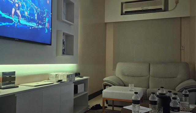 Nice 3-bedroom condo with AC in vibrant Dhaka in Dhaka