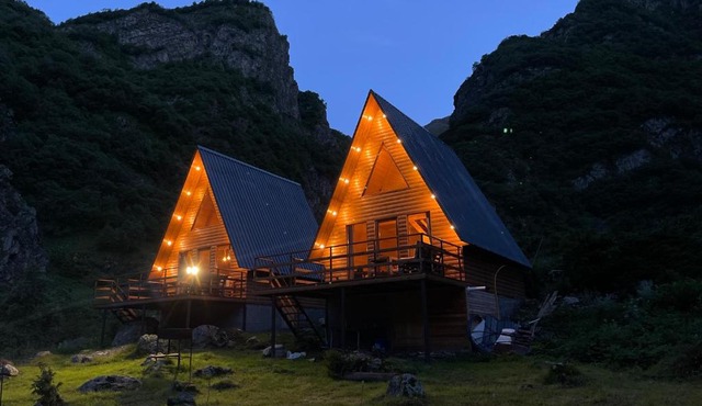 Off Inn Kazbegi - cottages