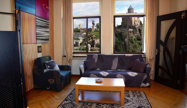 Old Ubani apartment with two bedrooms and a living room,Private WC and Bathroom. in T'bilisi