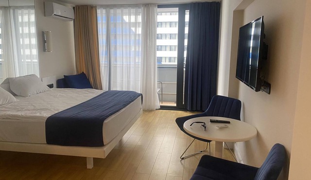 Orbi city apartament