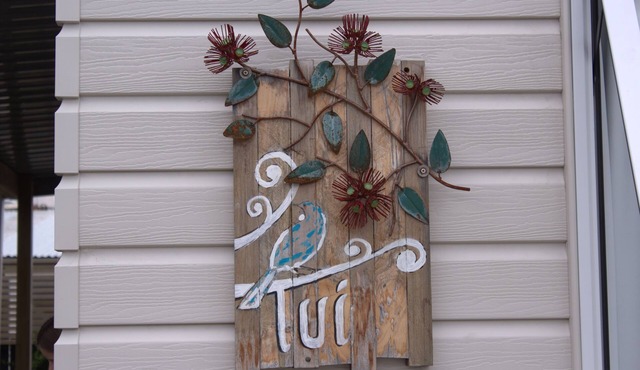 Orewa Kiwi Cabins - Tui in Orewa