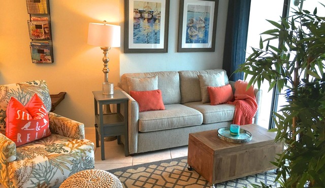 PARADISE-Anglers Cove Waterfront Designer Condo in Marco Island