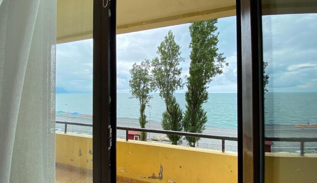 Pirveli Guest House