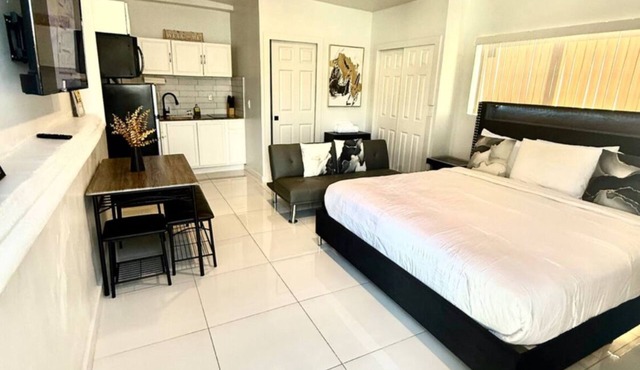 Private Paradise in Miami ! Brand new apartment Great location Family friendly in Miami