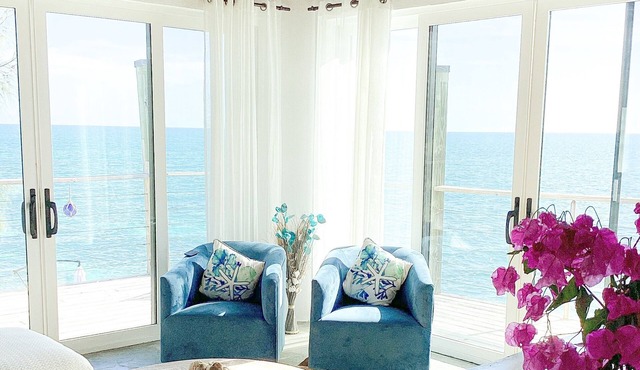 Remodeled Oceanfront Cottage Directly on the Warm Calm Caribbean in Rainbow Bay