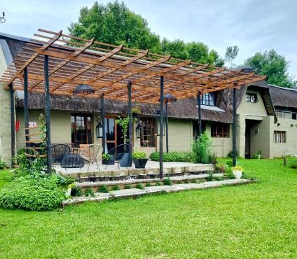 Rustic Farmhouse, Curry's Post - SOLAR POWERED in Currys Post