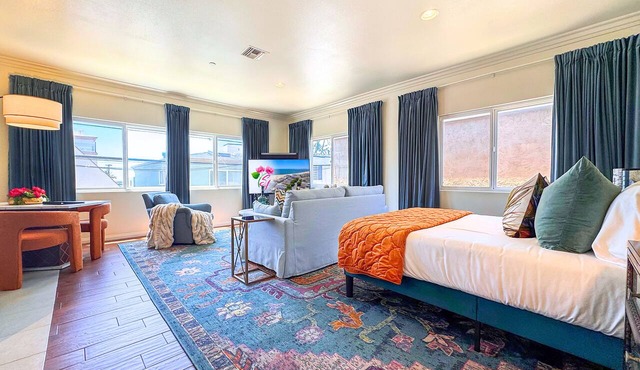 Saylors Aweigh Seal Beach Studio in Seal Beach
