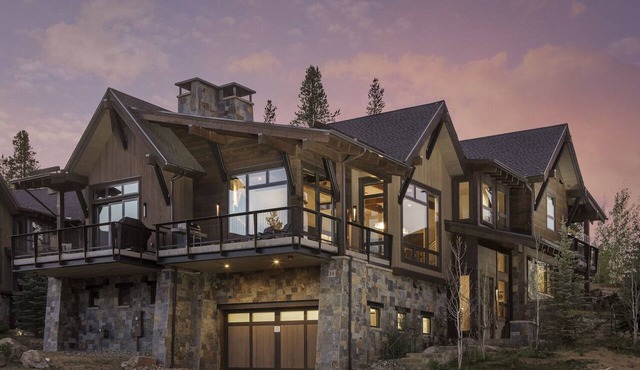 Shock Hill Overlook | Locally-Managed Lux. 1 min walk to Gondola at Shock Hill Private Hot Tub in Breckenridge