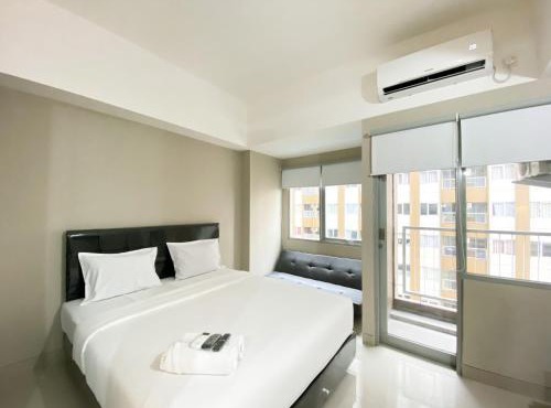 Simply Studio Room Gateway Park LRT City Jatibening Apartment By Travelio in Bekasi