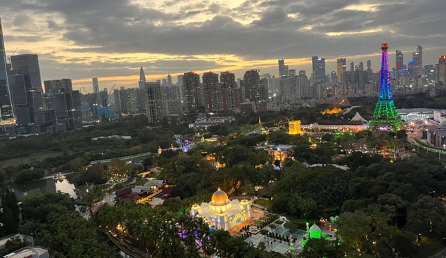 Southern 26th floor 3 Bed with gorgeous views of Window of the World Shenzhen in Shenzhen