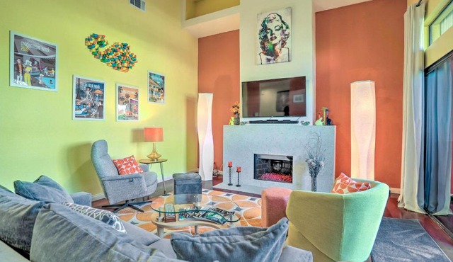 Spacious Downtown Palm Springs Condo with Patio in Palm Springs