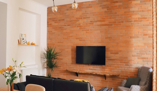 Spacious Family Apartment in Avlabari, 2 Bedrooms, Fully Equipped Kitchen