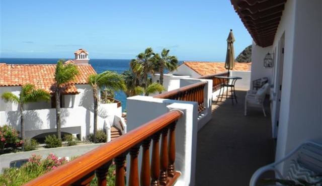 Spacious Hamilton Cove Condo With Golf Cart Included. in Avalon
