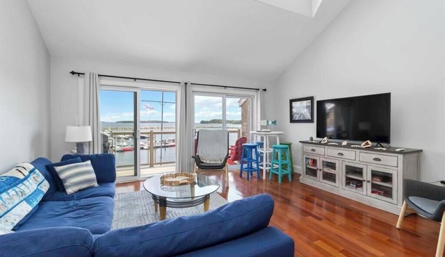 Stunning villa at the beautiful Oak Island Resort in Western Shore