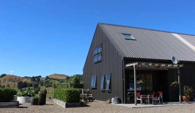 Stunning Waitomo countrysides Te Kumi Tirohanga in Waitomo