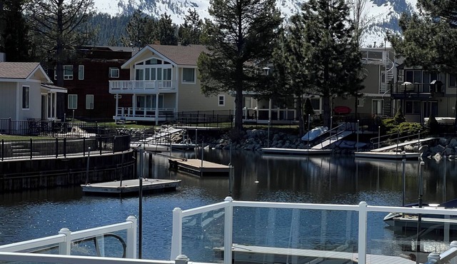 Tahoe Keys Chalet - Summer Boat Slip Winter Holiday in South Lake Tahoe