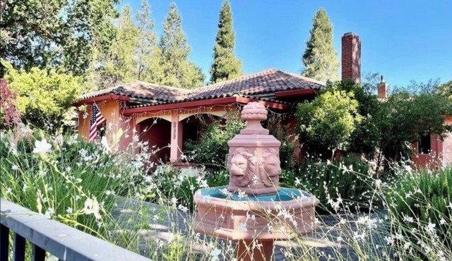 The 1925 Gunn House in Kelseyville
