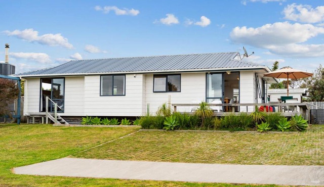 The Summer Pad - Omaha Holiday Home in Warkworth