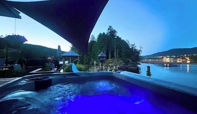 Trails End Beach House in Ladysmith