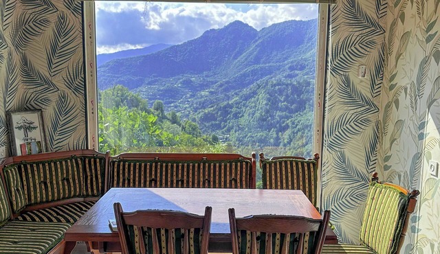 Tremendous villa with AC in Akutsa - 5 bedrooms for a perfect getaway