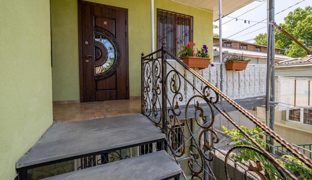 Tsera House