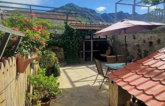 VILLA SABA WITH TWO BEDROOMS- სასტუმრო საბა