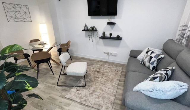 Villamadrid Home, ideal for families, two vacation apartments, 7 minutes from the metro. in villa de vallecas