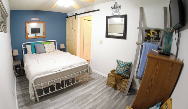 Waterfront Retreat - Cozy Condo with Balcony Views in Lake Ozark