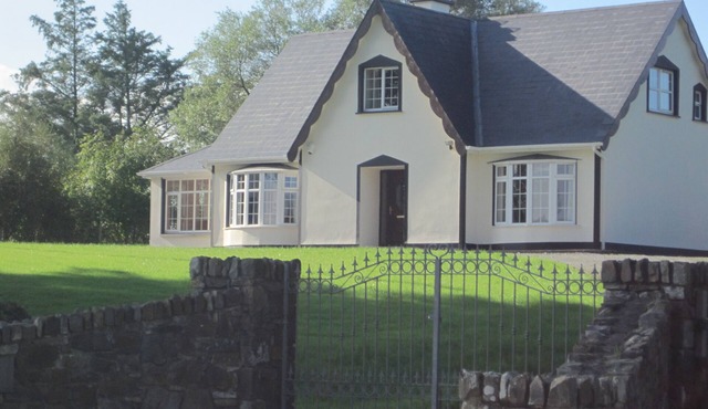 WILD ATLANTIC WAY TARBERT ADARE GOLF Ballybunion.Beach GamesRoom discounts in tarbert
