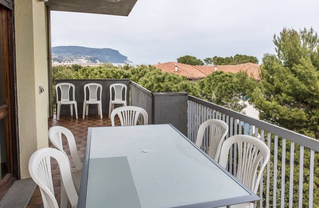 M036 - Marcelli, four-room apartment 30 meters from the sea in Marcelli