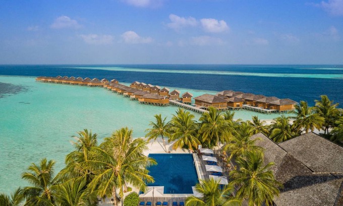 Vilamendhoo Island Resort | 85 m² Resort ∙ 127 guests